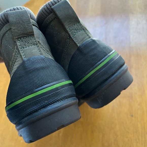 Clarks Womens Muckers Slope Snow Boot Ankle Zip Waterproof Booties, Size 6M - Picture 3 of 8